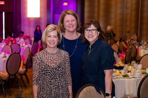 New Friends New Life Stand For Her Luncheon